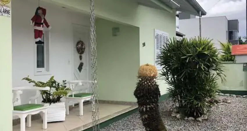 Casa à venda, 3 quartos, 1 suíte, 3 vagas, Steffen - Brusque/SC