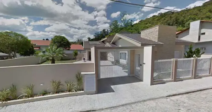 Casa à venda, 4 quartos, 2 suítes, 2 vagas, Azambuja - Brusque/SC