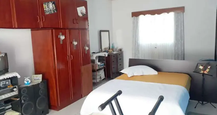 Casa à venda, 4 quartos, 2 suítes, 5 vagas, Centro - Brusque/SC