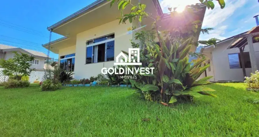 Casa á Venda no bairro Primeiro de Maio