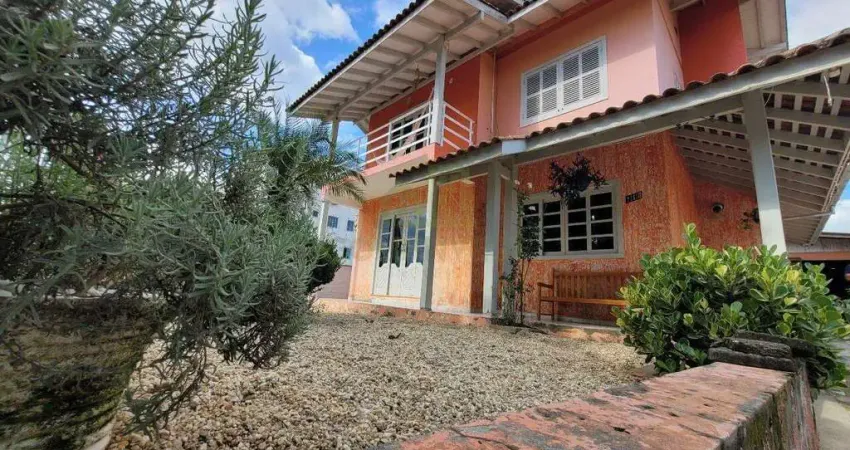 CASA DE 3 QUARTOS SEMI MOBILIADA À VENDA NO BAIRRO RIO BRANCO