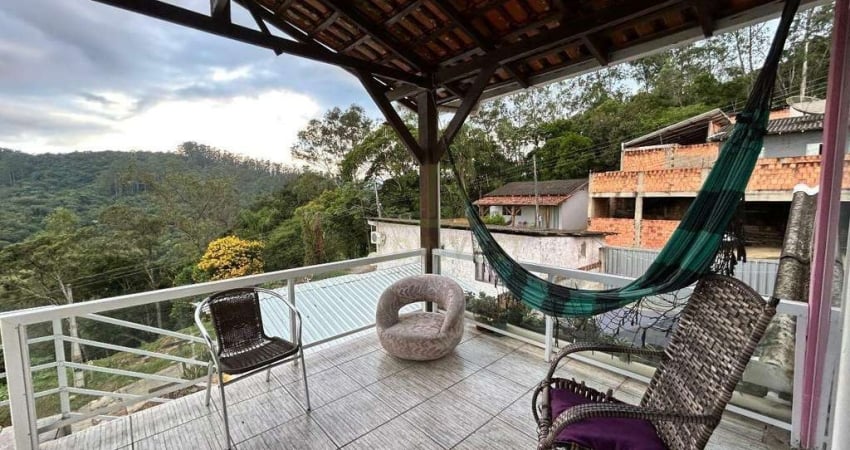Casa solta com 3 quartos no bairro Limeira (Aceita Financiamento)