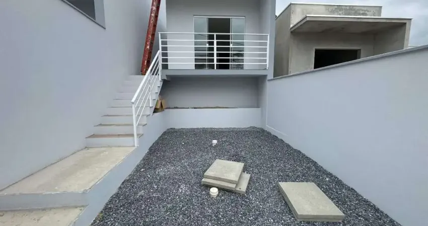 Casa com 2 quartos, sendo 1 suíte localizada no Bairro Limeira