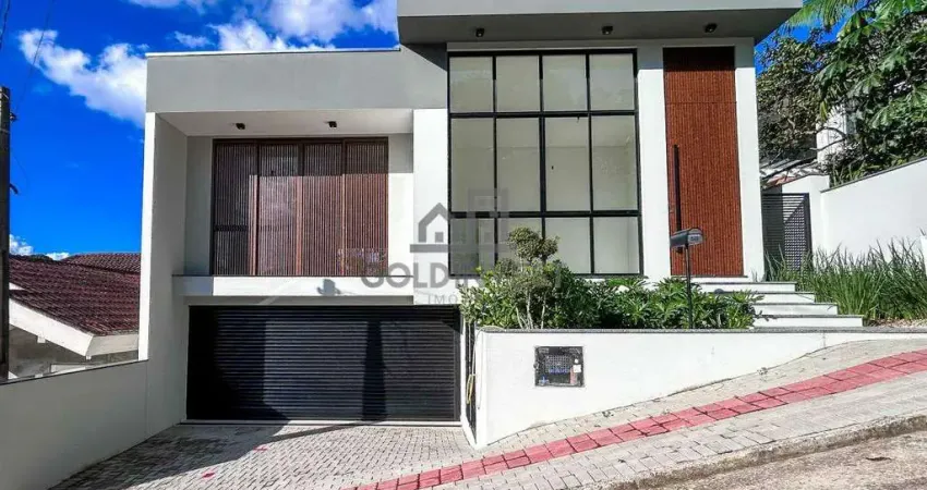 Casa com alto padrão de acabamento com 3 quartos no bairro São Pedro próximo a Prefeitura