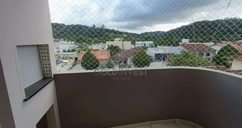 Apartamento semi mobiliado com 2 quartos, sacada e excelente localização!
