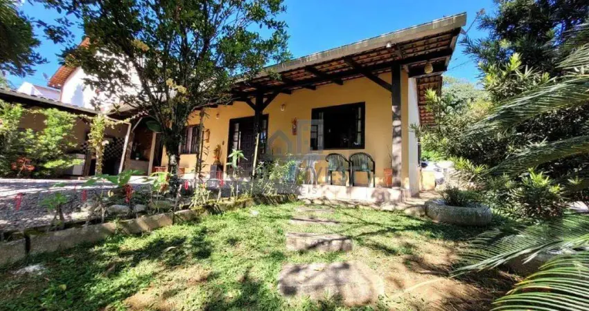 Casa com 3 dormitórios e 3 vagas de garagem para venda no bairro tomaz coelho em brusque/sc