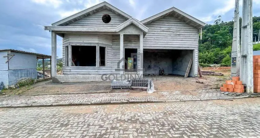 Casa americana em condomínio fechado no centro da guabiruba