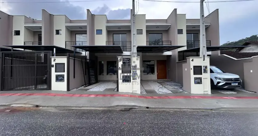 Última unidade casa/sobrado com 2 suítes localizado no bairro cedro alto / são joão em brusque