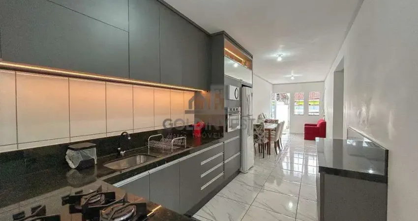 Casa semi mobiliada com 3 quartos (1 suíte) no bairro Limoeiro/Itajaí