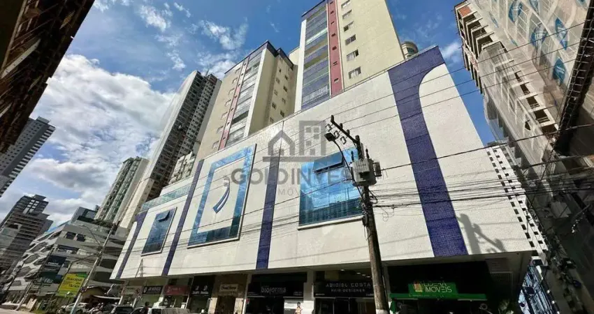 Apresentamos um excelente apartamento no Grand Reserve, localizado na Meia Praia, em Itapema – um dos endereços mais valorizados do Litoral Catarinens