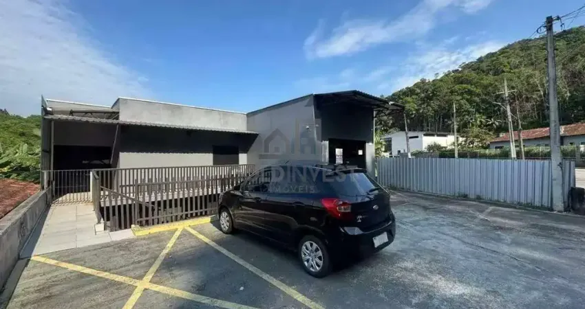 Casa com 4 quartos para alugar no Guarani, Brusque 