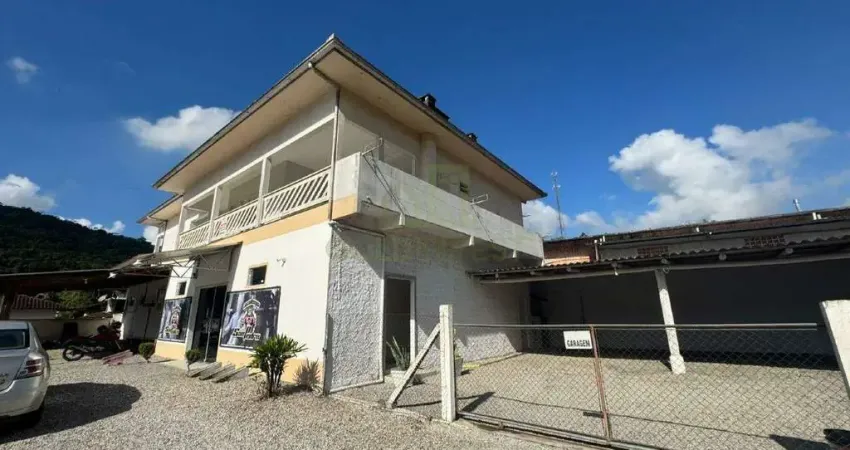 Casa com 3 quartos no bairro São Pedro!!!