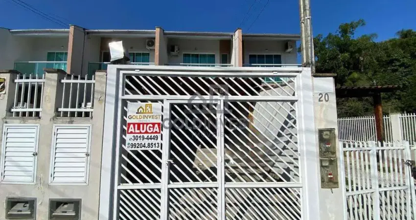 Casa com 2 dormitórios para locação no bairro Paquetá-Brusque!!