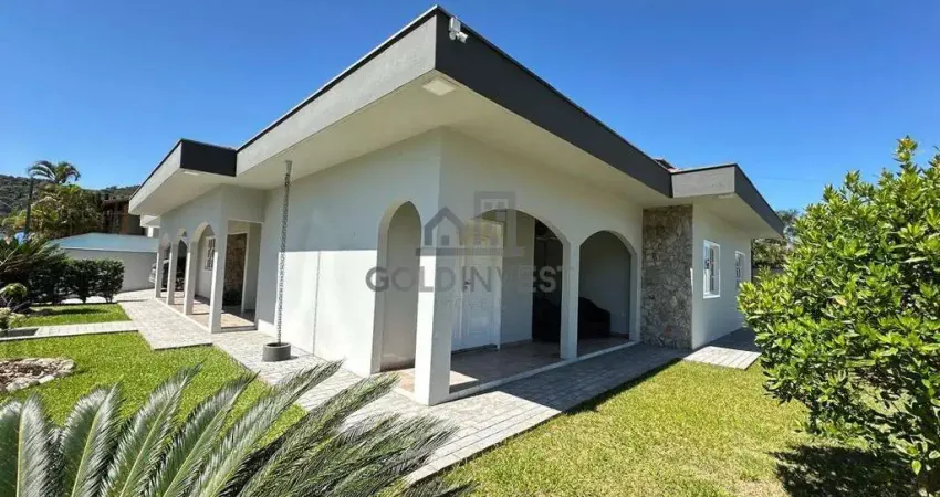 Casa de alto padrão à venda no jardim maluche – brusque/sc - com 3 quartos.