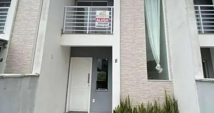 Casa com 2 dormitórios e espaço de terreno aos fundos no bairro limeira!!