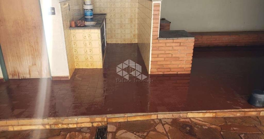 Casa à venda na Independência, 3 quartos, 1 suíte, 1 vaga.