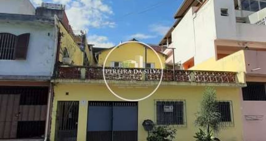Casa sobrado com 3 casas no terreno á venda em Jardim CasaBlanca - São Paulo/SP