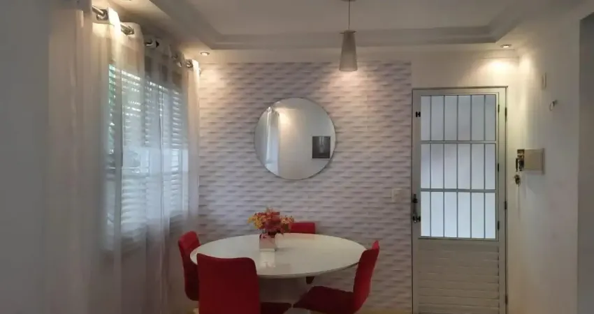 Linda casa em condomínio á venda com três dormitórios no jaraguá