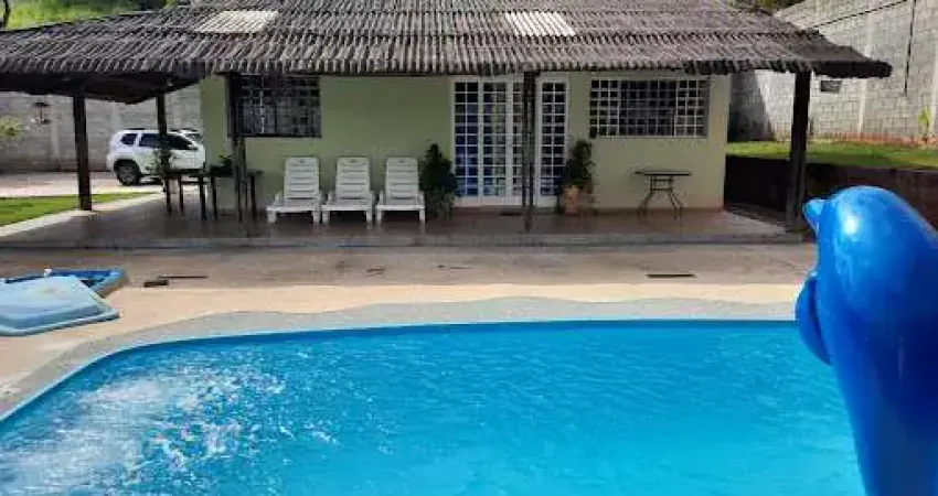 Chácara com 2 dormitórios à venda, 2500 m² por R$ 350.000,00 - Chácara Ingrid - Taubaté/SP