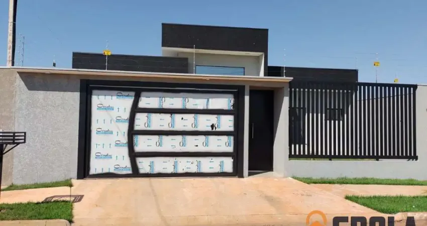 Casa para Venda em Campo Mourão, Residencial Parque do Lago, 3 dormitórios, 1 suíte, 3 banheiros, 2 vagas