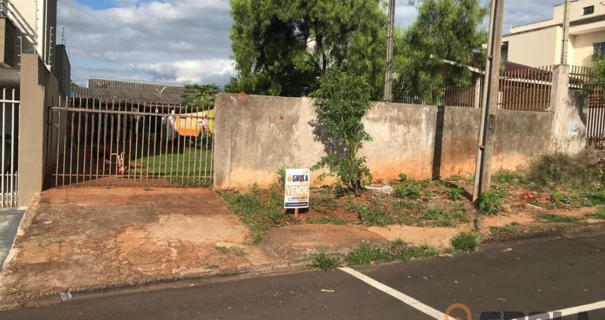 Casa para Venda em Campo Mourão, Centro, 2 dormitórios, 1 banheiro, 1 vaga