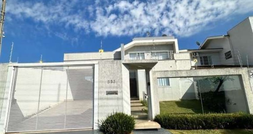 Casa para Venda em Campo Mourão, Jardim Flora, 3 dormitórios, 2 suítes, 2 banheiros, 2 vagas