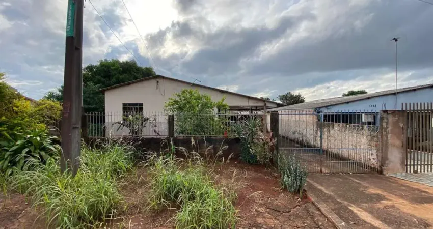 Casa para Venda em Campo Mourão, Jardim Pio XII, 2 dormitórios, 1 banheiro, 2 vagas