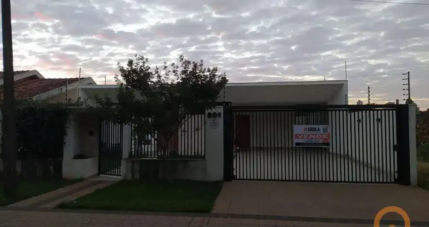 Casa para Venda em Campo Mourão, Jardim Residencial Araucária, 3 dormitórios, 3 suítes, 4 banheiros, 4 vagas