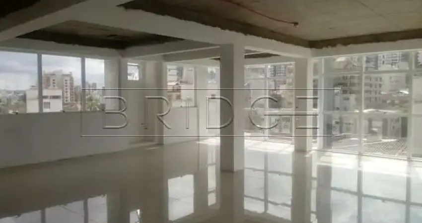 Sala comercial com 1 sala para alugar na Avenida Lavras, 334, Petrópolis, Porto Alegre