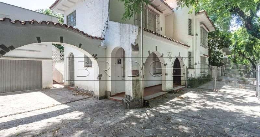 Casa comercial com 10 salas para alugar na Rua Marquês do Pombal, 162, Moinhos de Vento, Porto Alegre