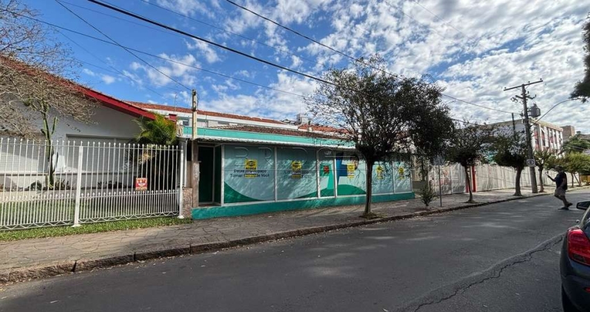 Casa comercial com 11 salas para alugar na Rua Costa Rica, 228, Jardim Lindóia, Porto Alegre