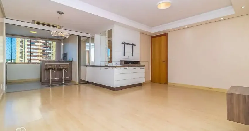 Apartamento com 3 quartos para alugar na Rua Comendador Rodolfo Gomes, 631, Menino Deus, Porto Alegre