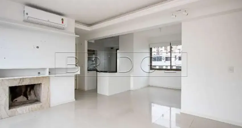 Apartamento com 3 quartos para alugar na Avenida Soledade, 423, Petrópolis, Porto Alegre