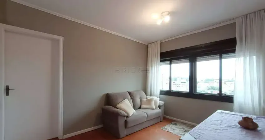 Apartamento com 3 quartos para alugar na Rua Padre Hildebrando, 585, Santa Maria Goretti, Porto Alegre