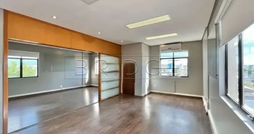 Sala comercial com 3 salas para alugar na Avenida Ceará, 811, São João, Porto Alegre