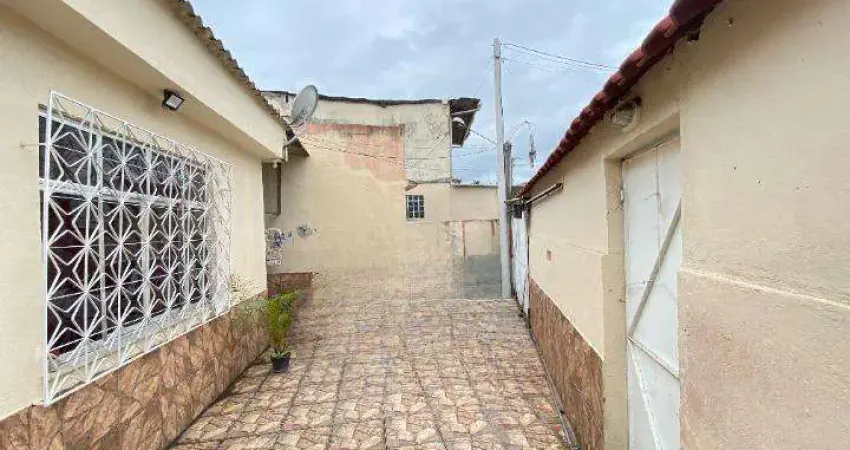 Casa para Venda em Rio de Janeiro, Realengo, 3 dormitórios, 2 banheiros, 2 vagas