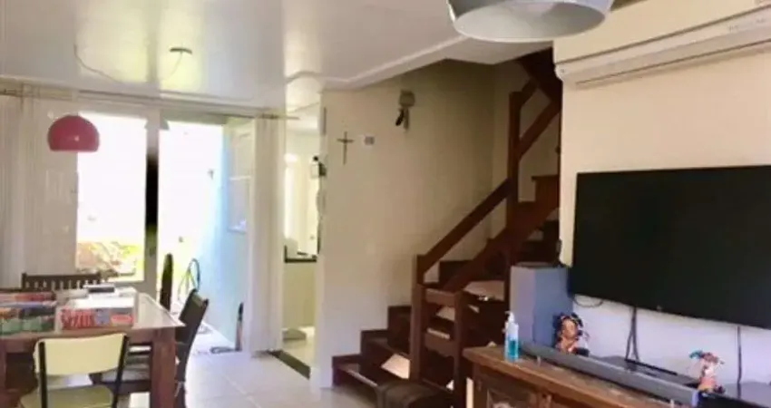 Casa de condomínio para venda possui 165 metros quadrados com 3 quartos