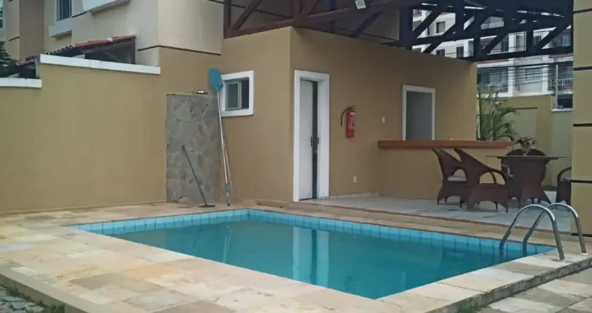 EXCELENTE CASA DÚPLEX EM CONDOMINIO NO BAIRRO PASSARÉ