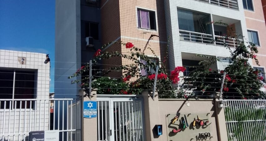Apartamento com 2 quartos para alugar na Rua São Mateus, 1650, Vila União, Fortaleza