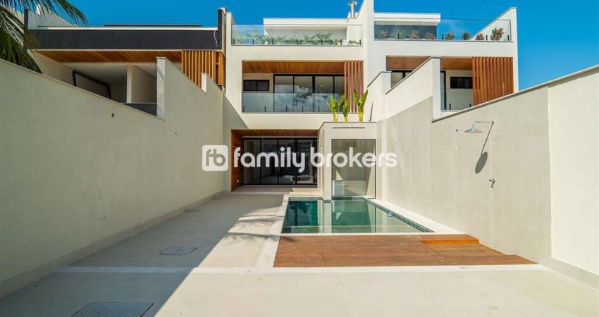CONDOMÍNIO RIOMAR: LUXUOSA CASA COM 5 QUARTOS | 340m² | 3 VAGAS | OPORTUNIDADE