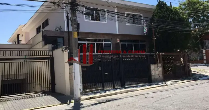 Casa com 3 quartos para alugar na Rua George Oetterer, --, Vila Paulicéia, São Paulo