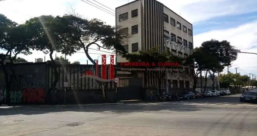 Barracão / Galpão / Depósito à venda na Rua Clímaco Barbosa, --, Cambuci, São Paulo