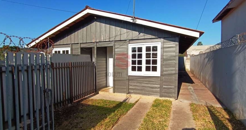 Casa com 2 quartos para alugar na Rua Apóstolo João, 137, Cristo Rei, Campo Largo