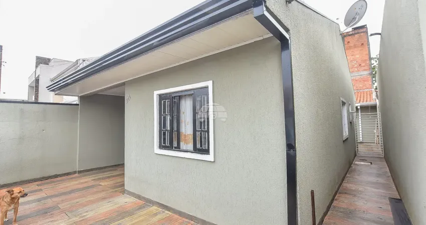 Vendo casa no uberaba. três dormitórios. edícula com churrasqueira.