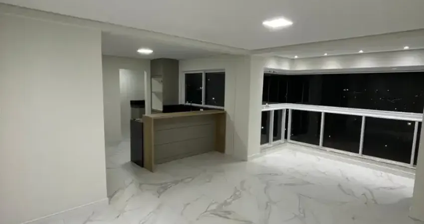 Excelente apartamento com três quartos, no bairro ressacada