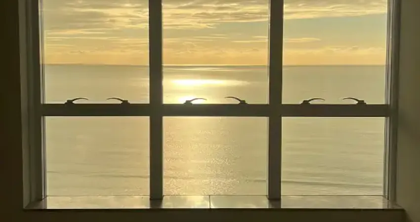 Apartamento com 3 quartos à venda na Rua 206, 35, Meia Praia, Itapema