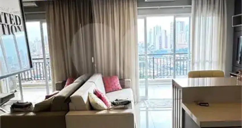 Apartamento à venda em Santana com 1 dormitório, 2 vagas e ampla varanda — 42 m² de conforto e praticidade