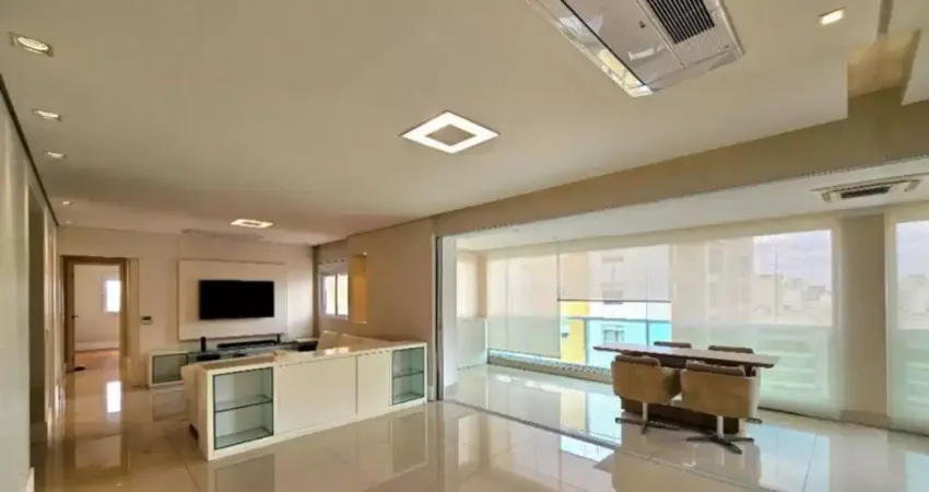 Requintado apto. p/ aluguel c/ 161 m2 c/ amplo living c/ churrasqueira, 3 suítes e dependência de empregada no Campo Belo - SP