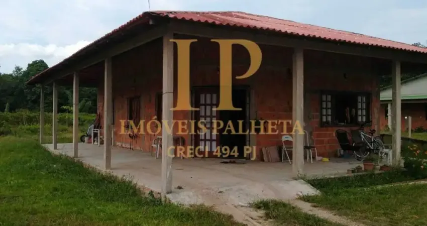 Vende-se Casa, 2 qts em Residencial, no Baixo Rio, Rio Preto da Eva