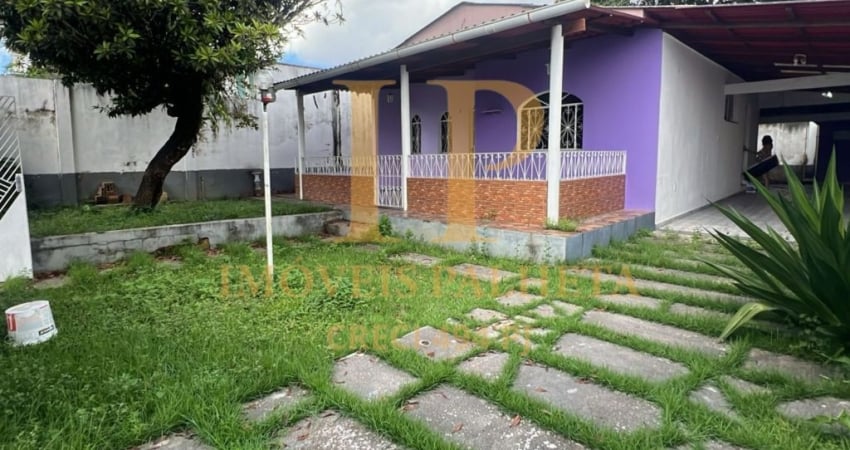 Aluga-se Casa 2 quartos, uma suíte, 4 vagas de garagem no conjunto Hileia, Redenção